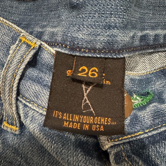 Genetic Denim Size 26 Women's The Turner Cuffed Jean Shorts Destroy Distressed - Picture 2 of 3